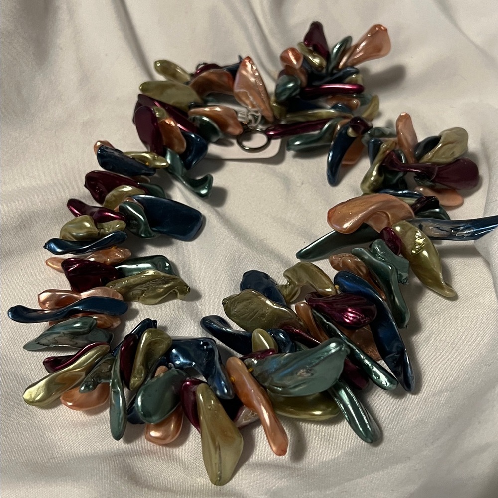 Aphorism Floral/Tribal Bold Resin Multicolored Necklace with Toggle 17”